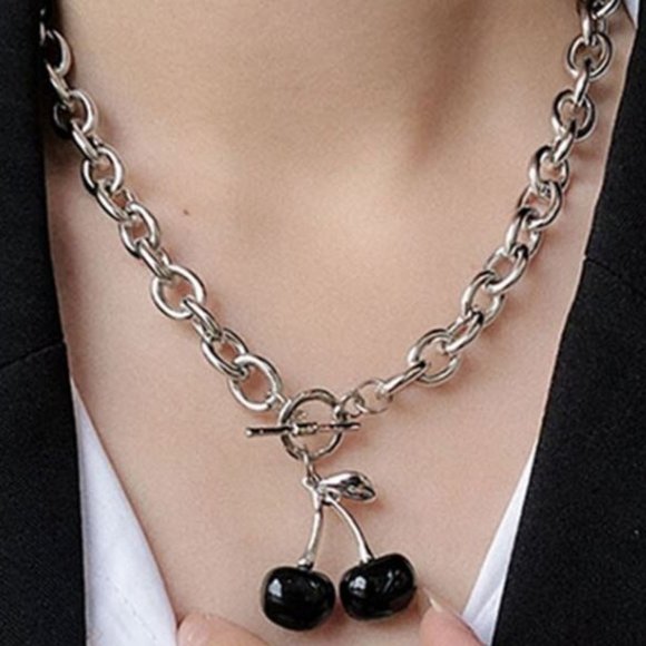 Black Cherry Toggle Choker Chain Necklace - Picture 1 of 6